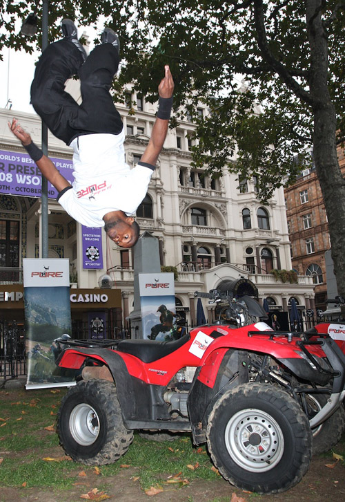 Pure 'parkour' shame in London